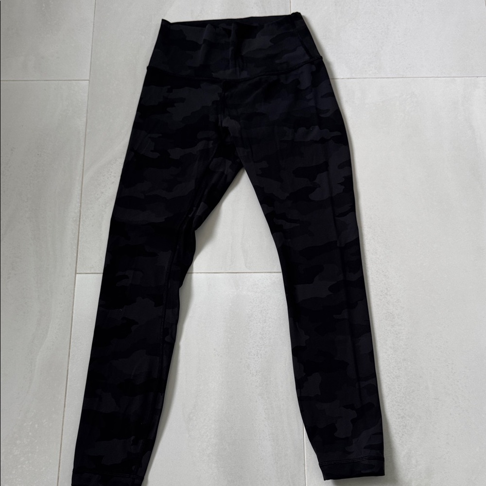 Lululemon Wunder Under Black and Gray Camouflage Leggings